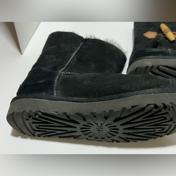 UGG WOMEN'S KEELY SHEARLING LINED BOOTIES,BLACK, US SIZE 7 - Picture 3 of 6